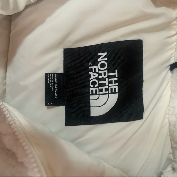 The North Face White Puffer Jacket - Picture 2 of 5